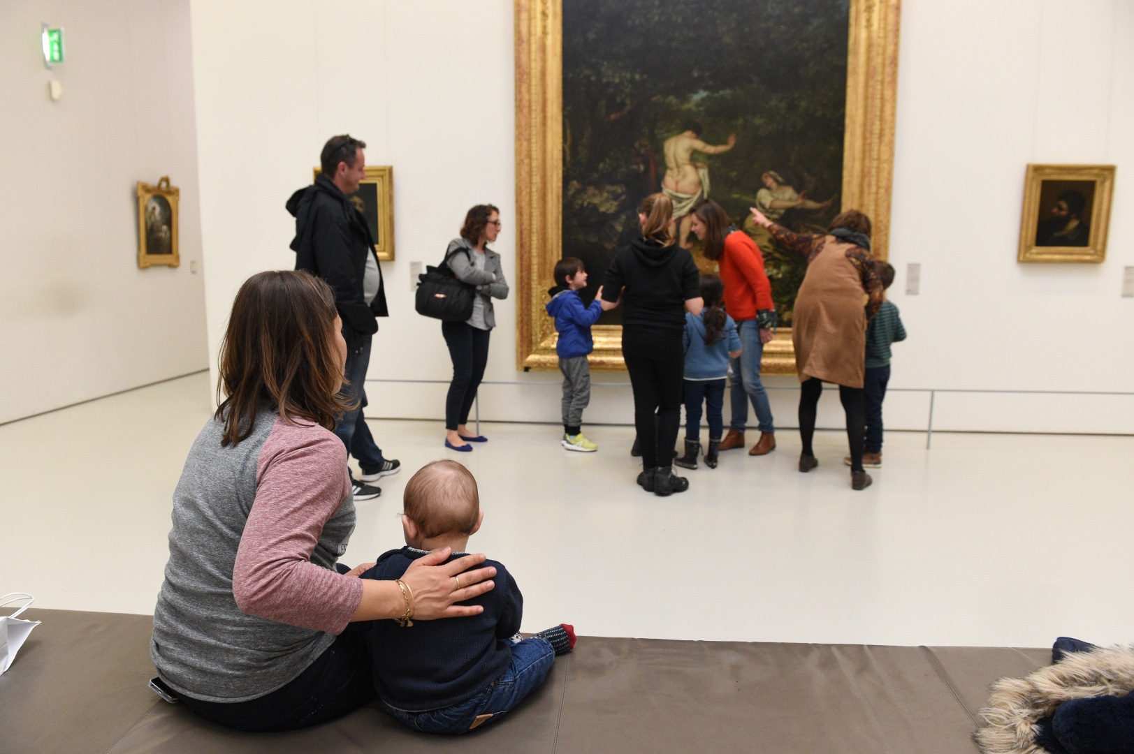 bébé au musée