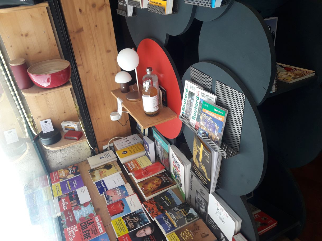 Objets en vitrine