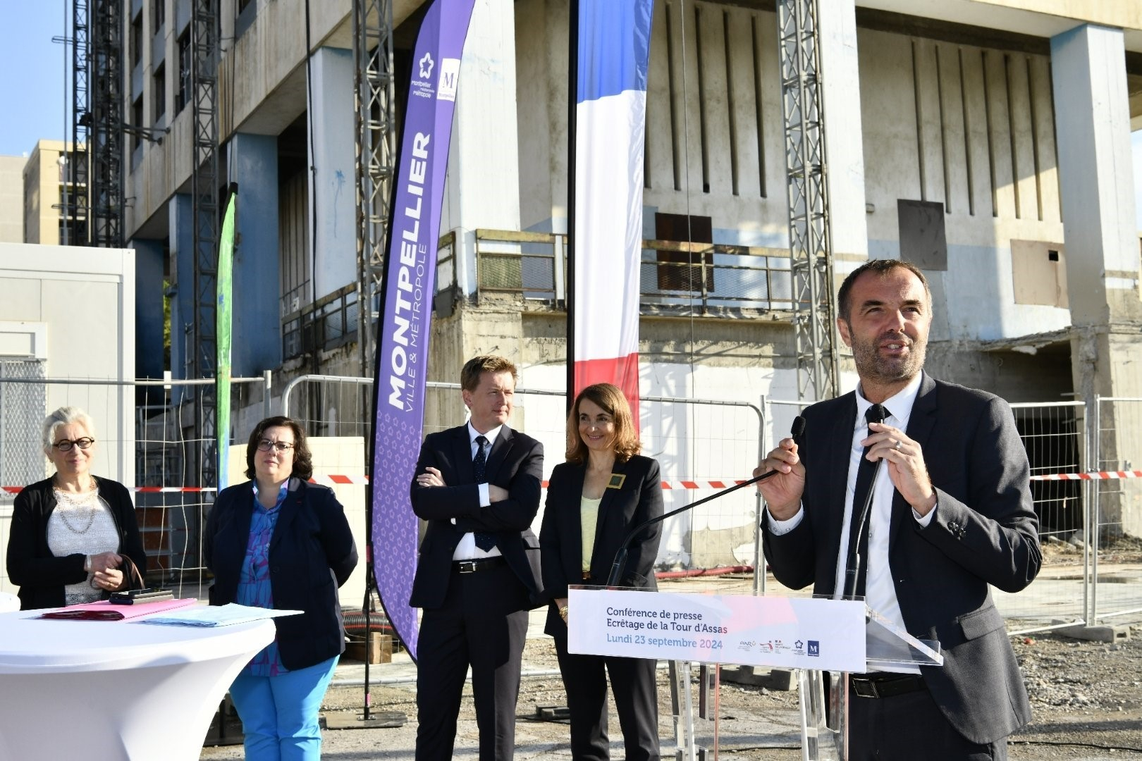 Les représentants de l'USH, de l'ANAH et de l'ANRU aux côté du préfet et du maire 