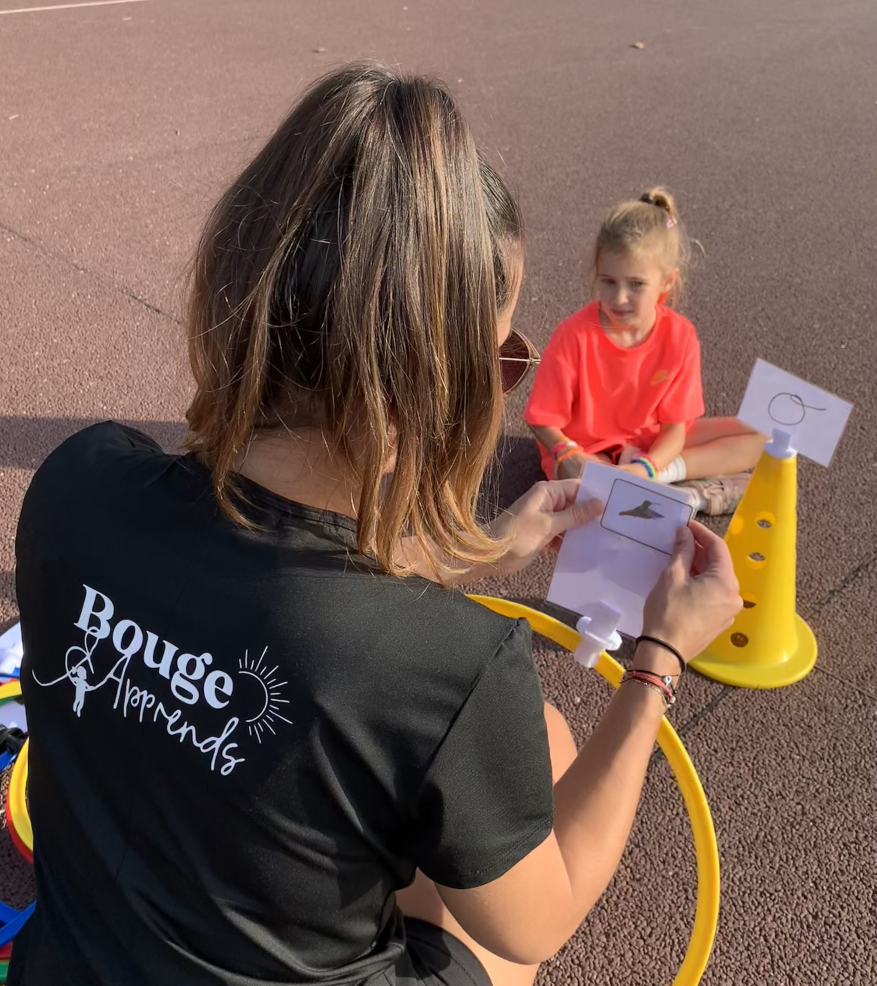 Apprendre en mouvement avec les outils pédagogiques de Bouge et Apprends