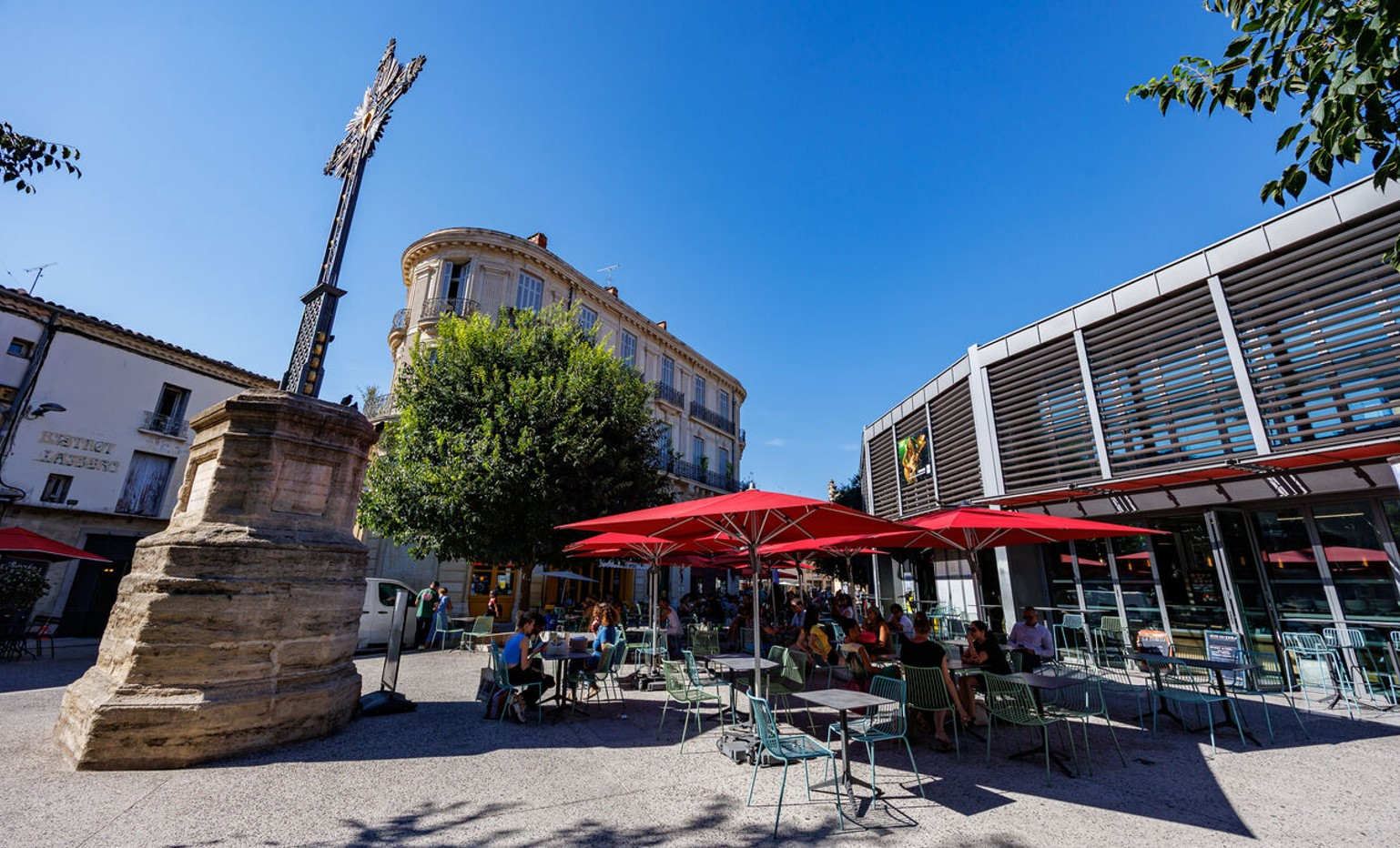 Vue panoramique des Halles Laissac