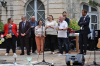 les élus sur scène