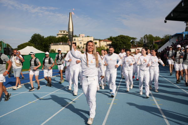 Relais collectif sur le stade Philippidès 