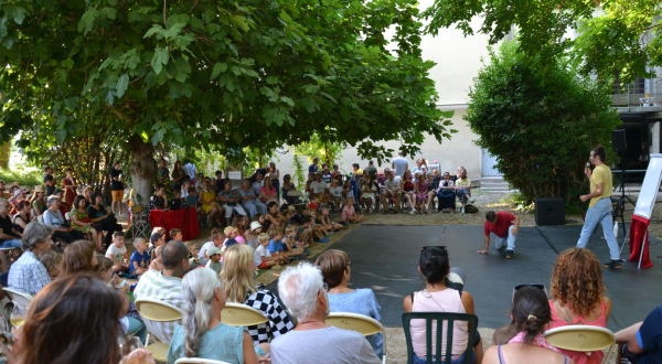 Spectacle sous les figuiers au site archéologique Lattara-musée Henri Prades dans le cadre des mercredis Lattara'péro