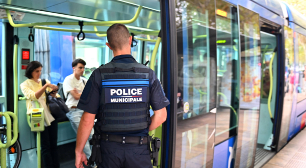 policier métropolitain des transports