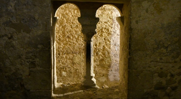 fenestrons dans le mikvé médiéval de Montpellier